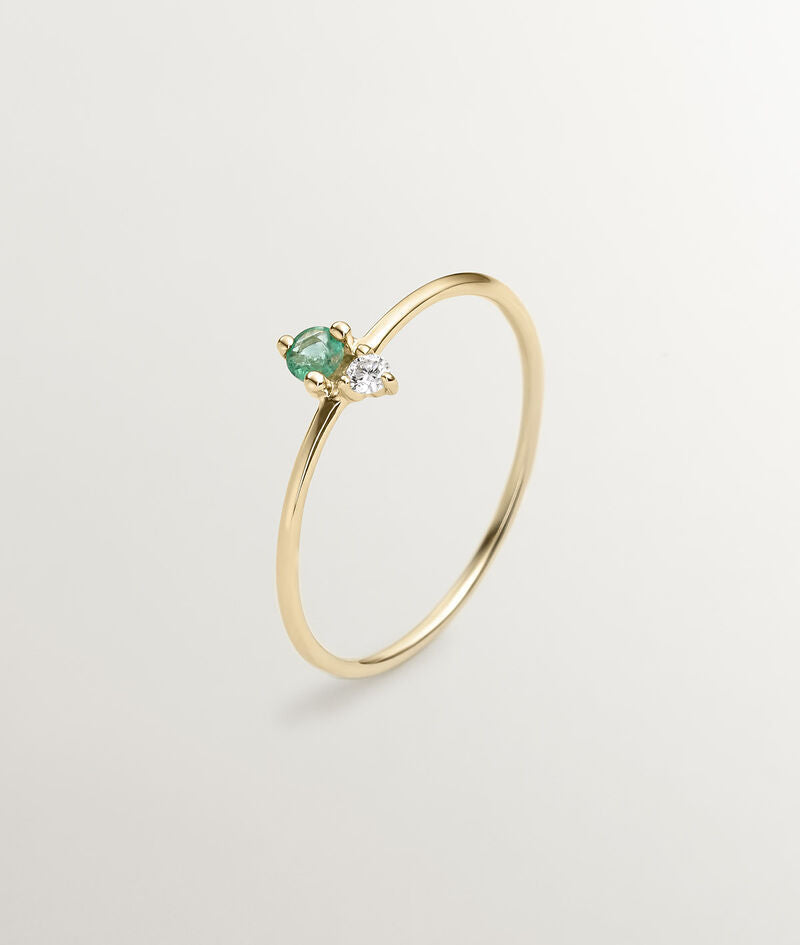 Anillo de oro amarillo de 9K con esmeralda y diamante